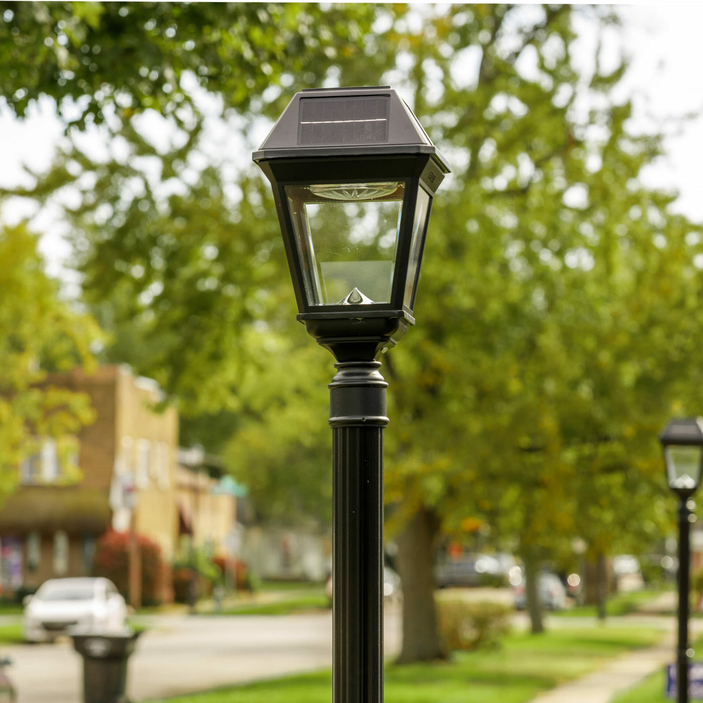 Gama Sonic Imperial III Commercial Solar Post Light, 300 Lumens, CCT Selectable 2700K/6000K