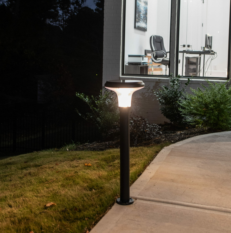 Vantage Bollard Solar Pathway Light, 200 Lumens, 4.5 Watts, 2700K CCT